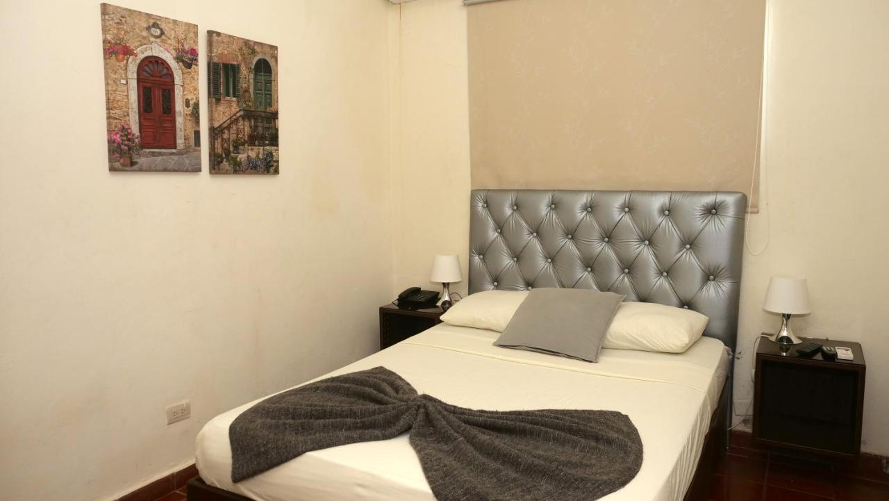 Hotel Alcaldeza - Garden House Maria Guadalupe Санто Доминго Екстериор снимка