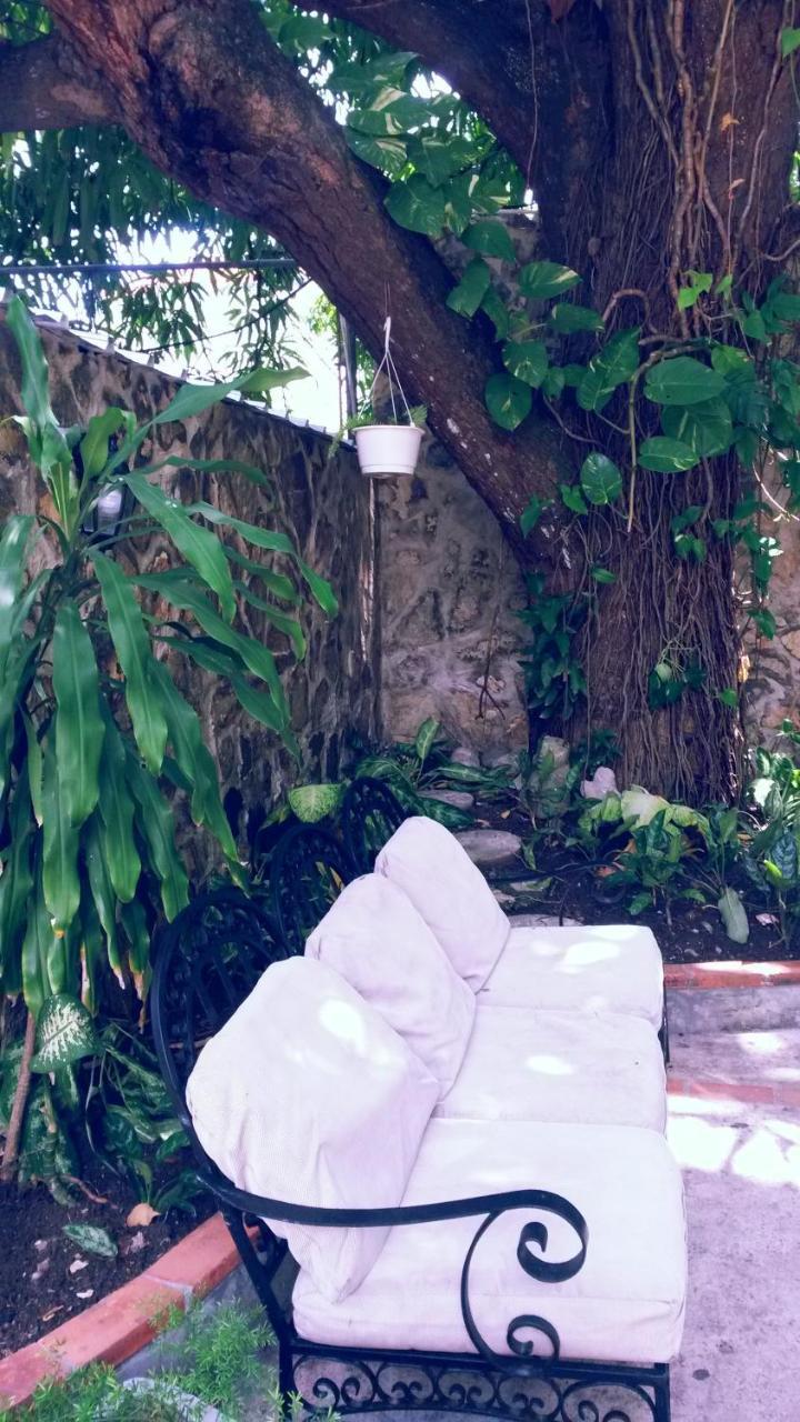 Hotel Alcaldeza - Garden House Maria Guadalupe Санто Доминго Екстериор снимка