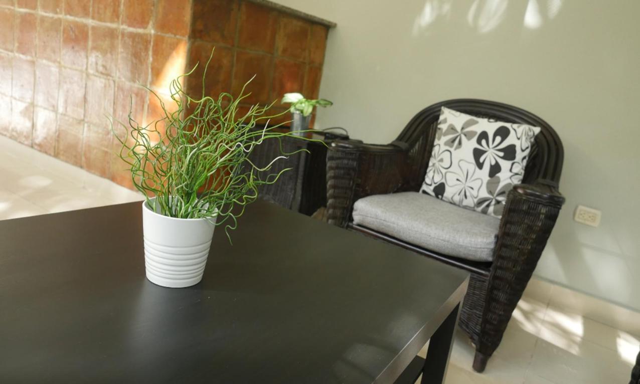 Hotel Alcaldeza - Garden House Maria Guadalupe Санто Доминго Екстериор снимка