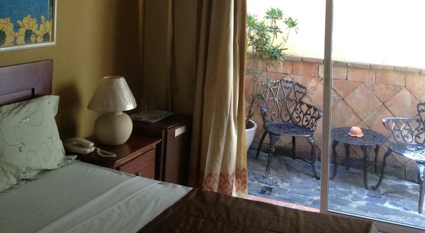 Hotel Alcaldeza - Garden House Maria Guadalupe Санто Доминго Екстериор снимка