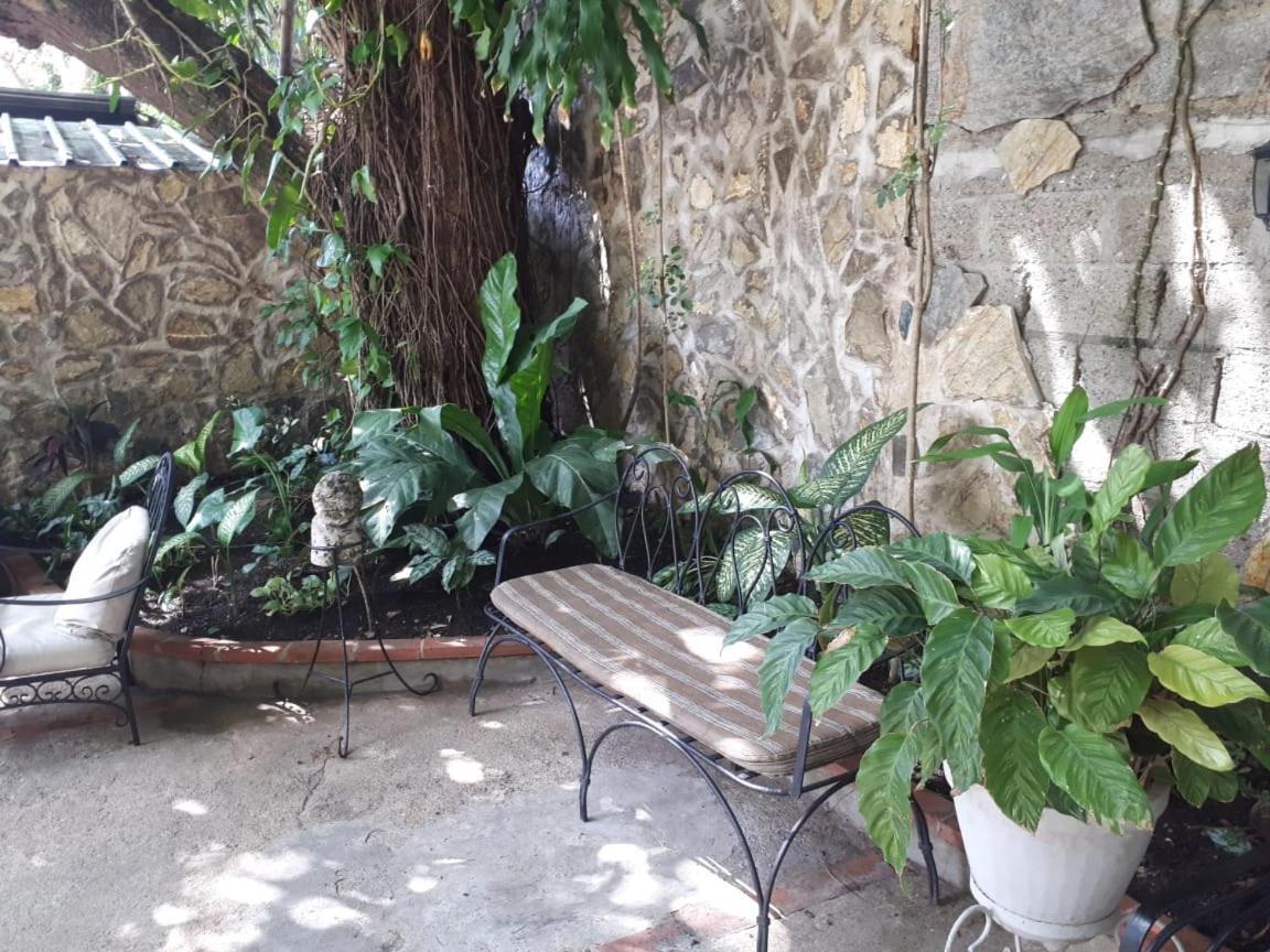 Hotel Alcaldeza - Garden House Maria Guadalupe Санто Доминго Екстериор снимка